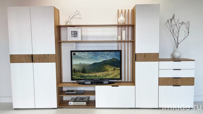 Стенка для гостиной Бери (дуб крафт золотой белое дерево 1400x350x1810) Стенка для гостиной Бери (дуб крафт золотой белое дерево 1400x350x1810)