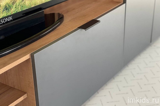 Стенка для гостиной Бери (дуб крафт золотой графит 1400x350x1810) Стенка для гостиной Бери (дуб крафт золотой графит 1400x350x1810)