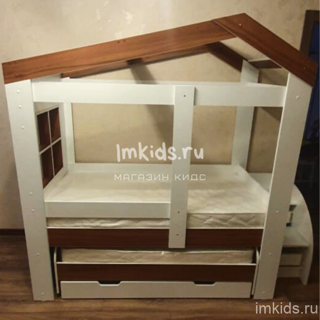 Домик Сказка с окошком и выкатной кроватью