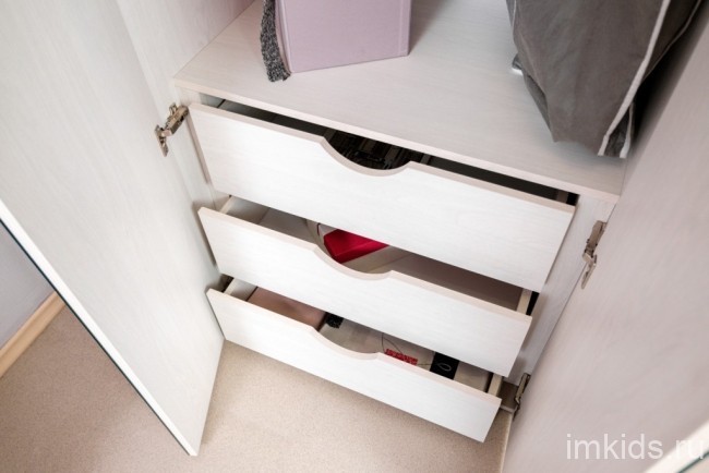 Шкаф для одежды и белья Brownie 777