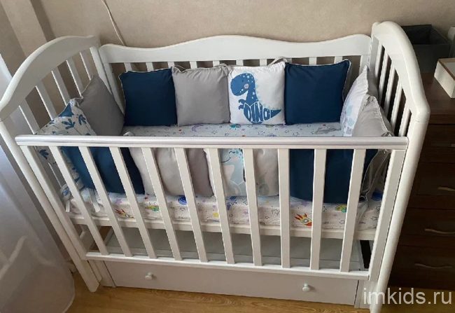 Кровать для новорожденных EMILY 1