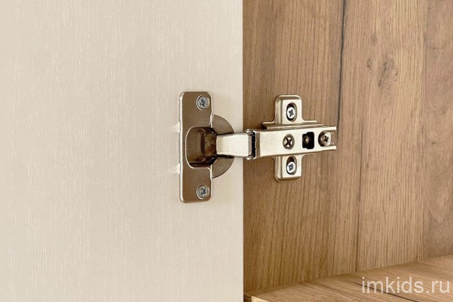 Шкаф для белья Бери (дуб крафт золотой белое дерево  400x350x1826)