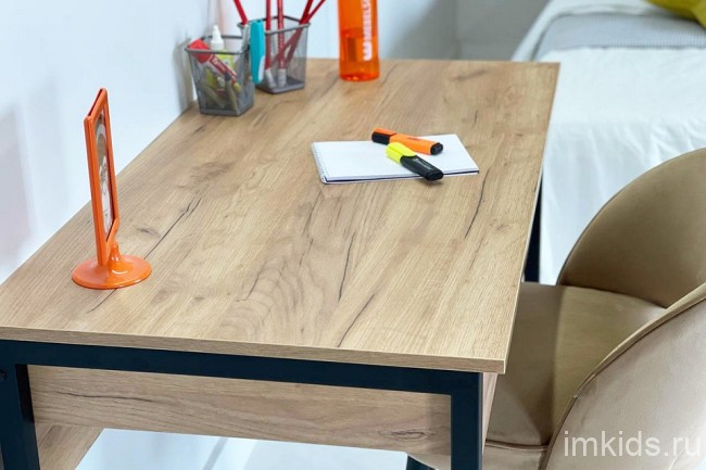 Стол письменный Юниор (дуб крафт золотой, черный муар дуб крафт золотой  1100x580x750)