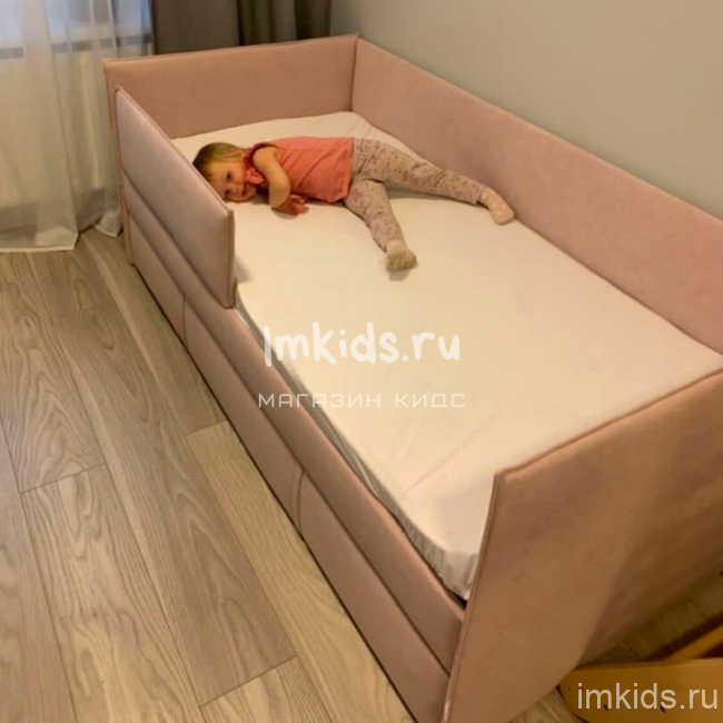 Детский мягкий диван кровать MONO
