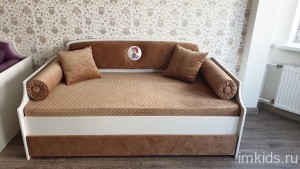Детская кровать тахта "Медальон", молочный шоколад