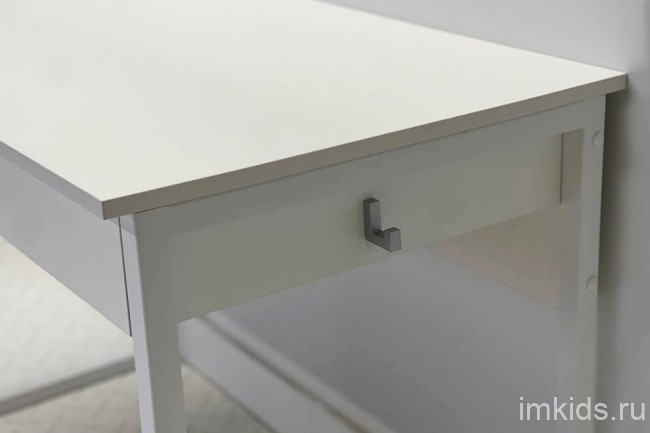 Стол письменный Юниор (белое дерево, белый муар белое дерево 1100x580x750) Стол письменный Юниор (белое дерево, белый муар белое дерево 1100x580x750)