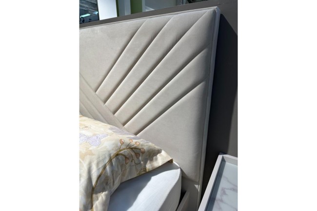 Кровать 180х200 с подъемным механизмом и мягким изголовьем Кашемир