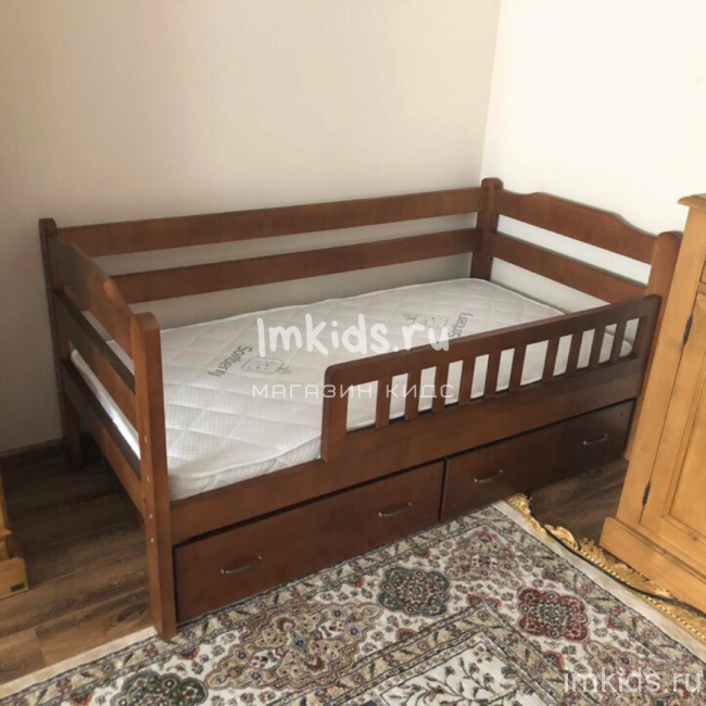 Кровать из массива "Николь"