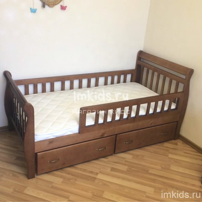 Кровать из массива "Милана" 