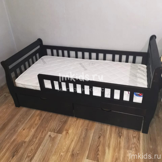 Кровать из массива "Милана" 