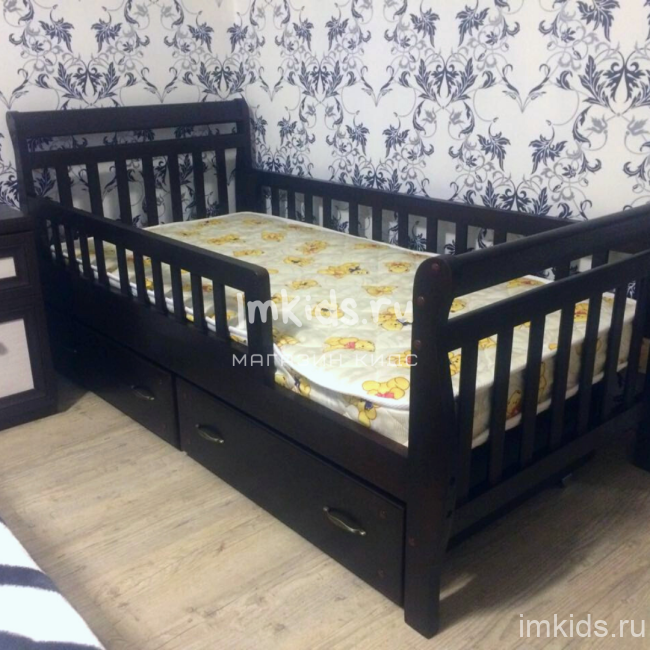 Кровать из массива "Милана" 