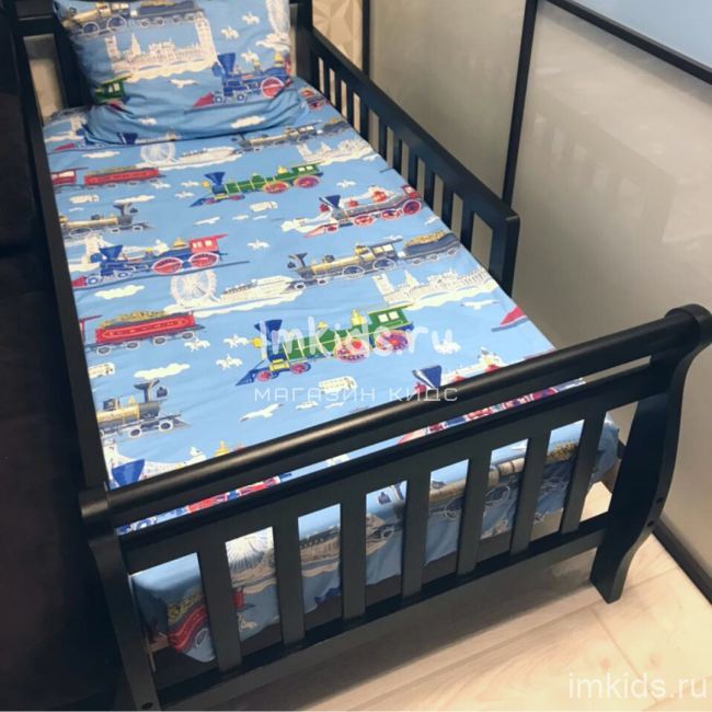 Кровать из массива "Милана" 