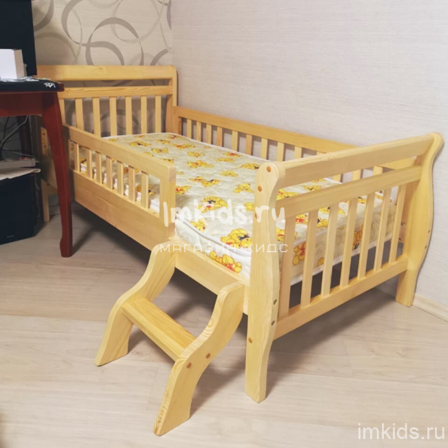 Кровать из массива "Милана" 