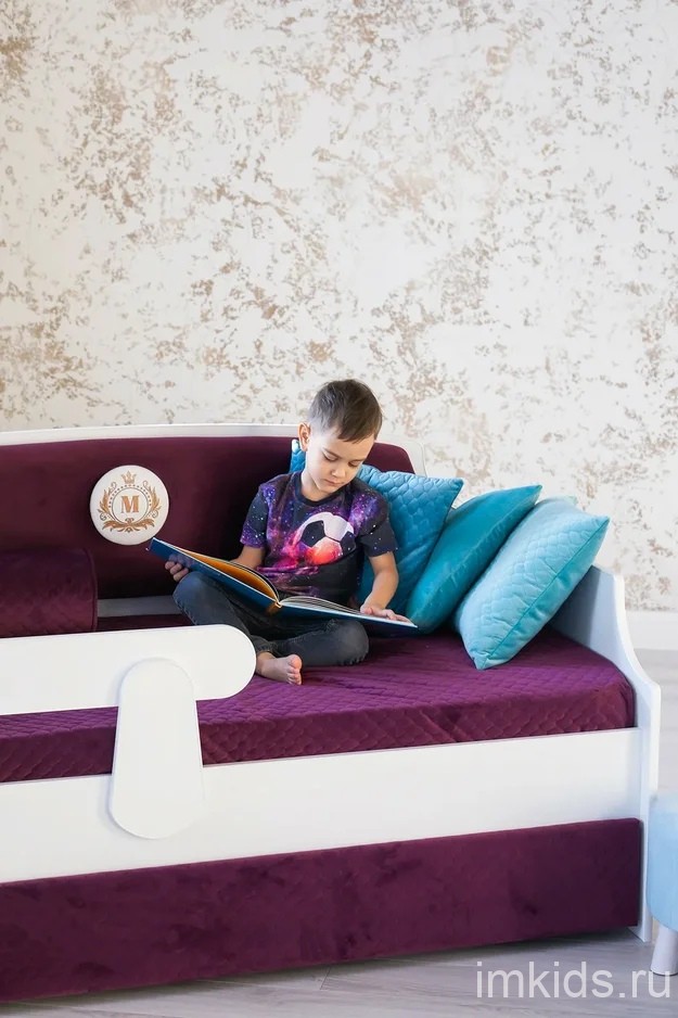 Детская кровать тахта "Медальон" Спелая слива