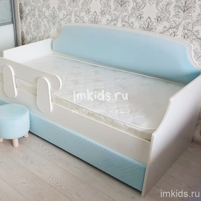 Детская кровать тахта "Медальон" Небесно-голубой