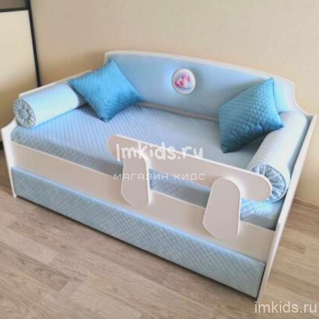 Детская кровать тахта "Медальон" Небесно-голубой