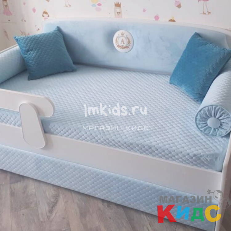 Детская кровать тахта "Медальон" Небесно-голубой
