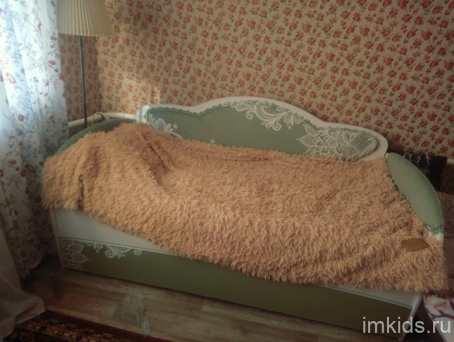 Кровать с мягкой спинкой "MIA" нежность 