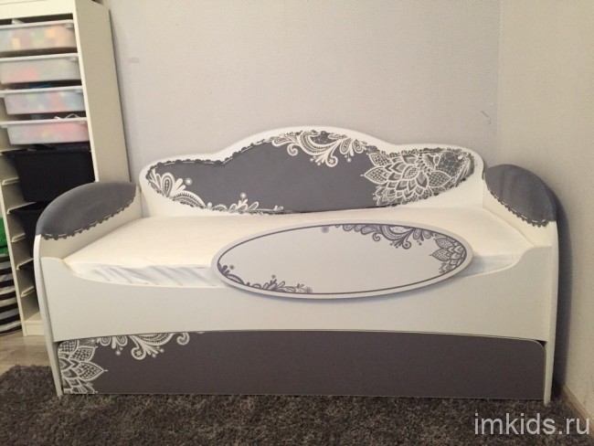 Кровать с мягкой спинкой "MIA" нежность 