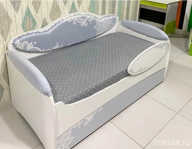 Кровать с мягкой спинкой "MIA" нежность 