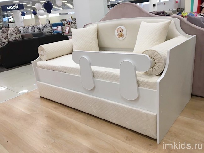 Детская кровать тахта "Медальон" Крем