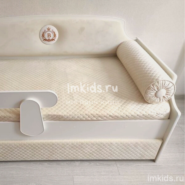 Детская кровать тахта "Медальон" Крем