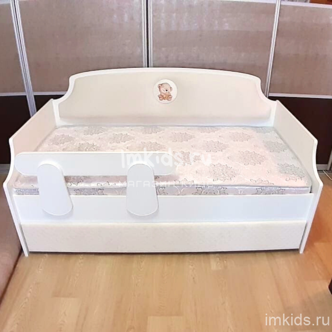 Детская кровать тахта "Медальон" Крем