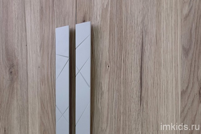 Шкаф платяной Лайк 03.01 (дуб мария галька, дуб мария  800x550x2100)