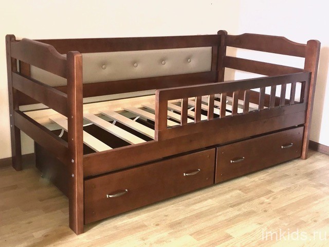 Кровать тахта из массива "Николь-М" с мягкой спинкой