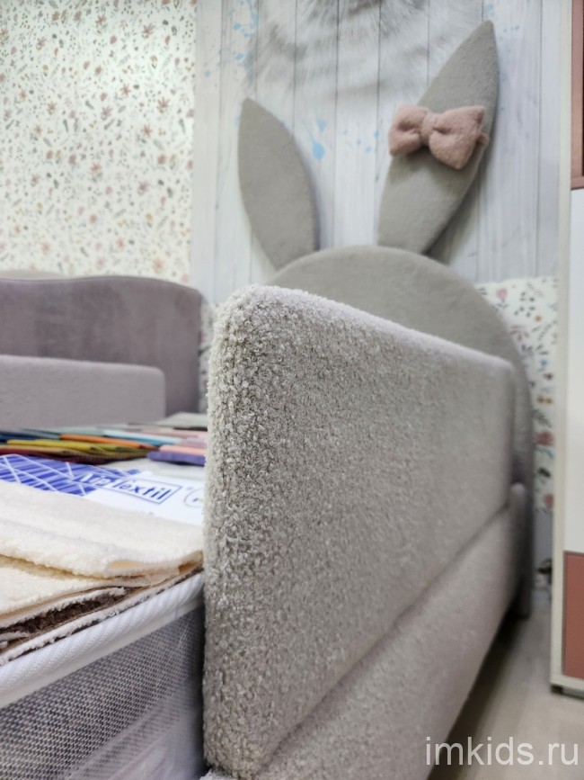 Кровать "Зайка", спальное место 160х80, ткань Барни Сильвер