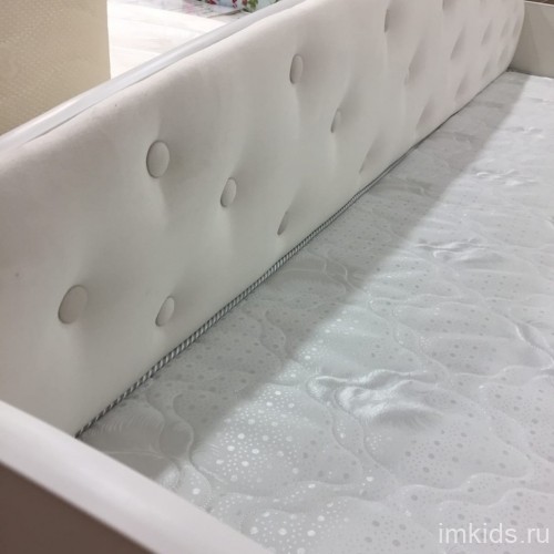 Кровать с мягкой спинкой "Софа"