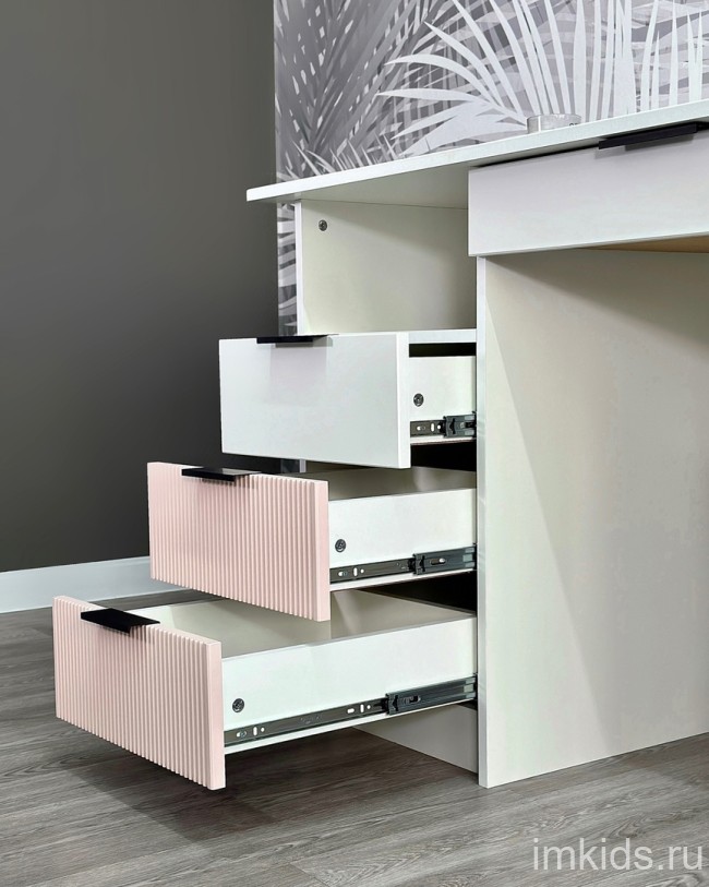 Гарнитур десткой комнаты  "Лавис" комплект 1