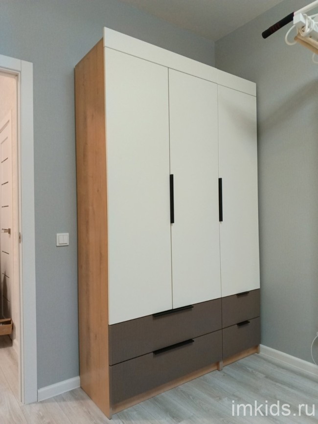 Гарнитур десткой комнаты "Лавис" комплект 3