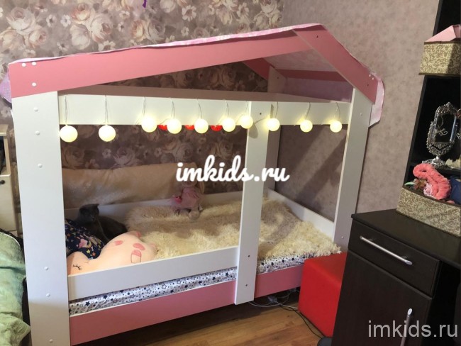 Кровать-домик "Сказка" с окошком
