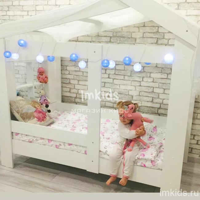 Кровать-домик "Сказка" с окошком