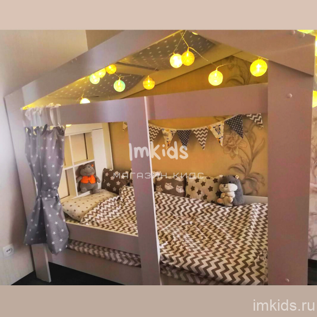 Кровать-домик "Сказка" с окошком