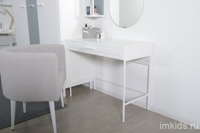 КОЛЛЕДЖ Стол туалетный